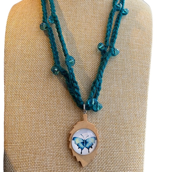 Handmade Crochet Beaded Butterfly Pendant Necklace Cottagecore - Picture 7 of 13